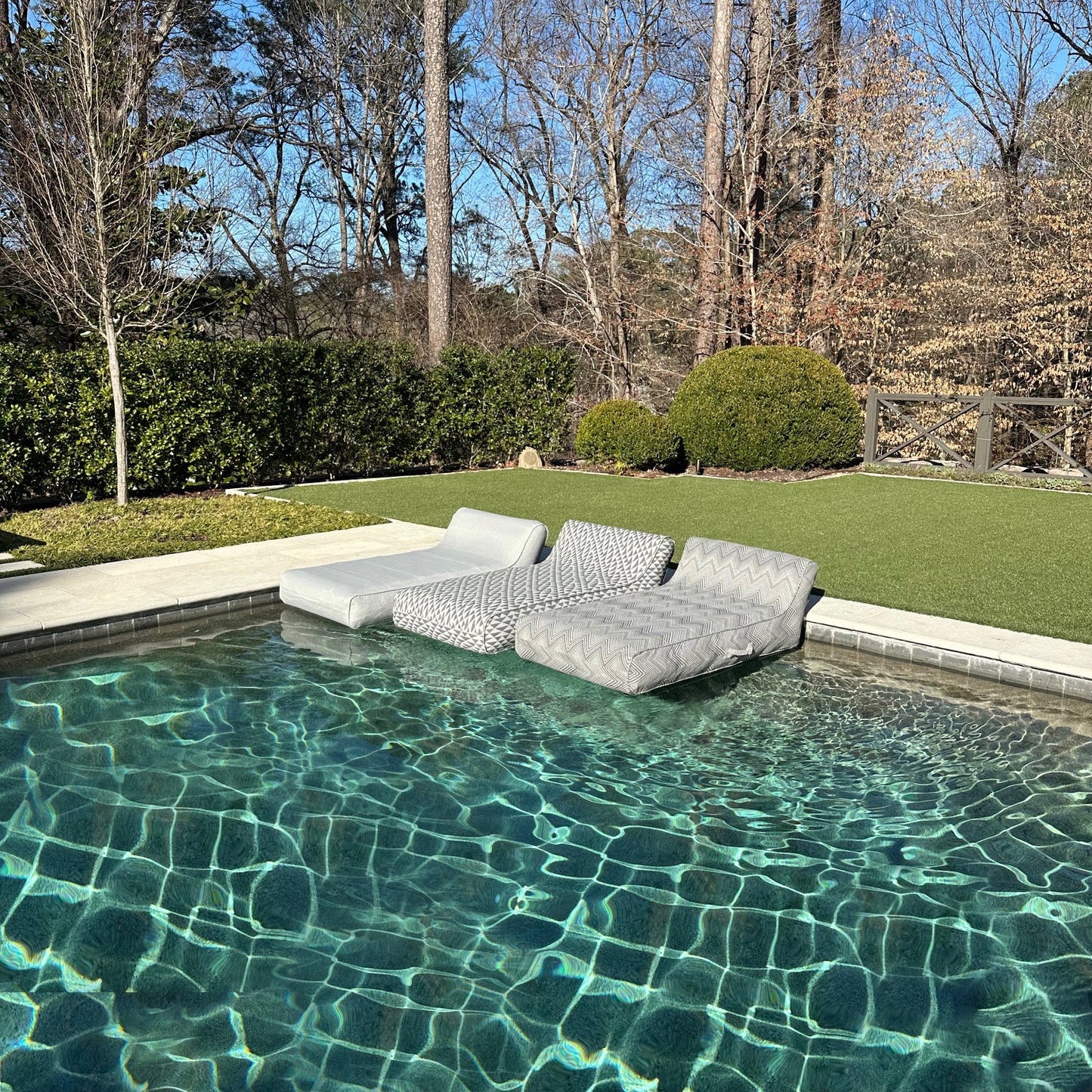 Luxe Linen-Like Inflatable Pool Lounge-Charcoal Abstract